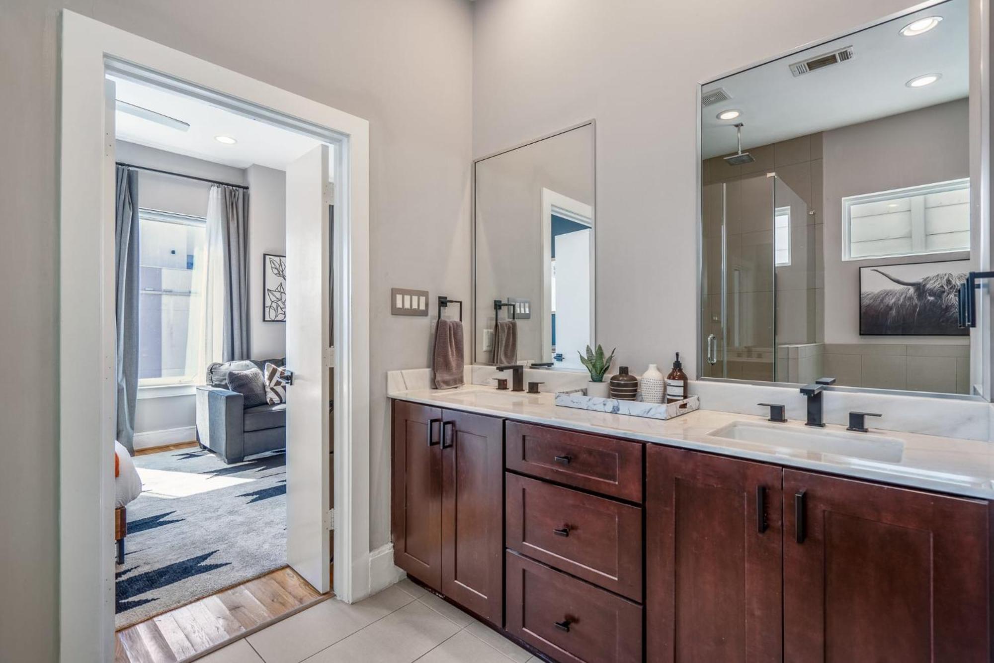 Luxury Downtown Getaway With Breathtaking Views Villa Houston Buitenkant foto