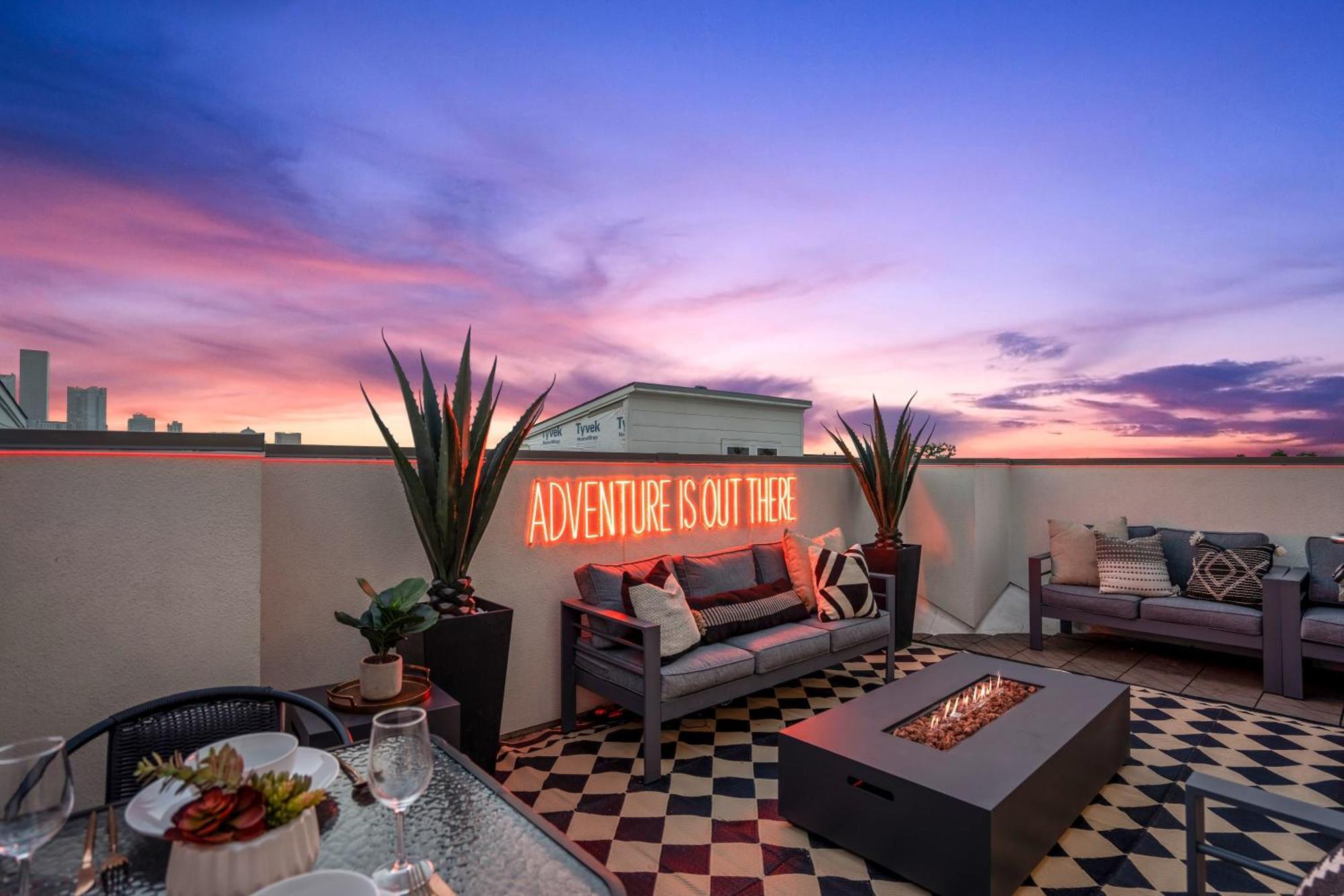 Luxury Downtown Getaway With Breathtaking Views Villa Houston Buitenkant foto
